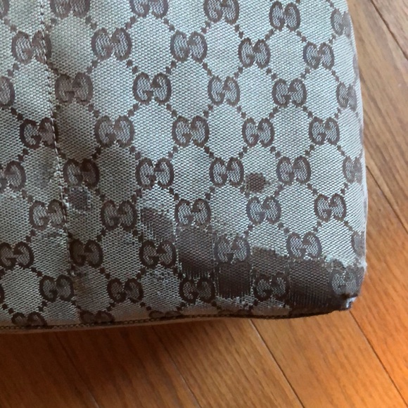 Gucci Bag! - Picture 3 of 12